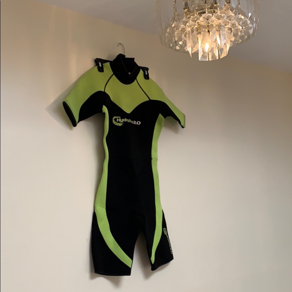 Body suit for diving